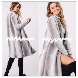 Gray Faux Fur Coat🔥Only 1 Med Left🔥